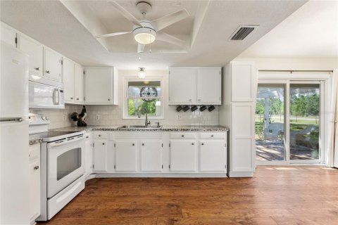 Casa en venta en Indian lake estates, Florida, 2 dormitorios, 124.02 m2 № 1718578 - foto 15