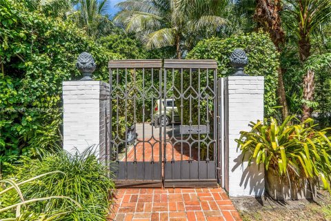 Villa ou maison à louer à Miami, Floride: 4 chambres, 265.24 m2 № 1999977 - photo 30