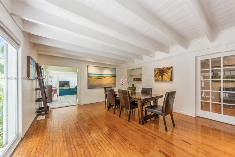 Villa ou maison à louer à Miami, Floride: 4 chambres, 265.24 m2 № 1999977 - photo 9