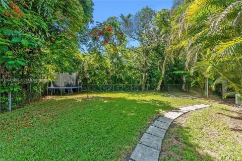 Villa ou maison à louer à Miami, Floride: 4 chambres, 265.24 m2 № 1999977 - photo 22