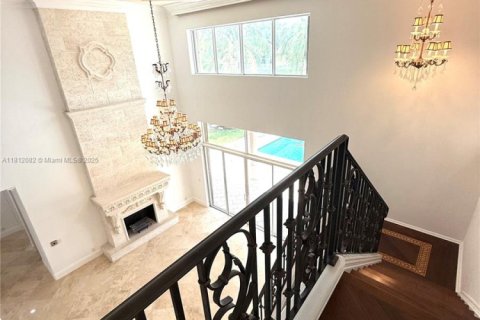 Villa ou maison à louer à Weston, Floride: 5 chambres, 402.73 m2 № 1756124 - photo 18