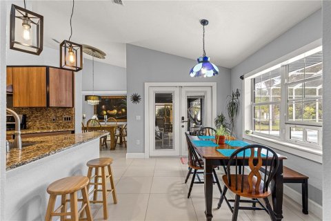 Casa en venta en Silver Springs Shores, Florida, 4 dormitorios, 230.86 m2 № 1885809 - foto 17