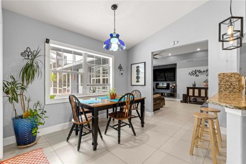 Casa en venta en Silver Springs Shores, Florida, 4 dormitorios, 230.86 m2 № 1885809 - foto 16