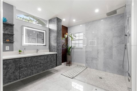 Casa en venta en Silver Springs Shores, Florida, 4 dormitorios, 230.86 m2 № 1885809 - foto 27