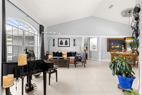 Casa en venta en Silver Springs Shores, Florida, 4 dormitorios, 230.86 m2 № 1885809 - foto 5