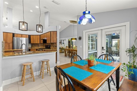 Casa en venta en Silver Springs Shores, Florida, 4 dormitorios, 230.86 m2 № 1885809 - foto 18