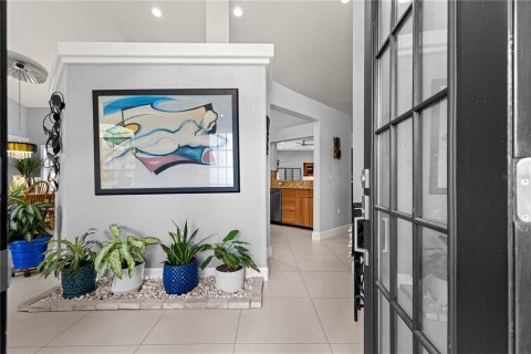 Casa en venta en Silver Springs Shores, Florida, 4 dormitorios, 230.86 m2 № 1885809 - foto 3