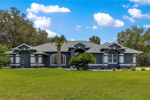 Casa en venta en Silver Springs Shores, Florida, 4 dormitorios, 230.86 m2 № 1885809 - foto 1