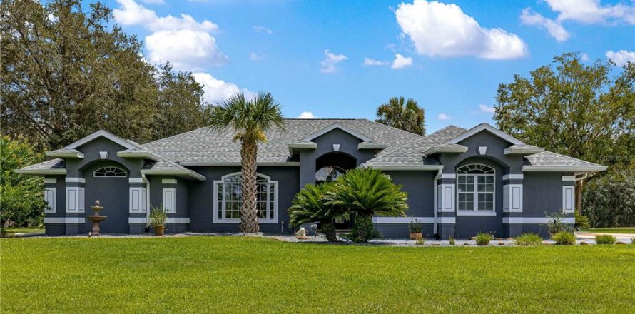 House in Silver Springs Shores, Florida 4 bedrooms, 230.86 sq.m. № 1885809