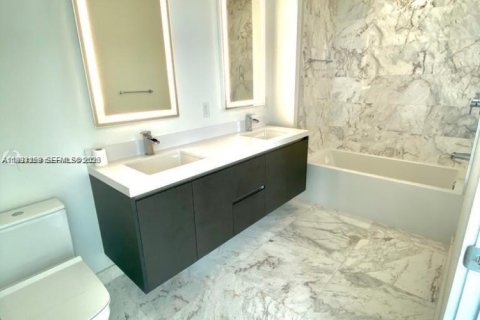 Condominio en alquiler en Miami, Florida, 1 dormitorio № 2077050 - foto 11