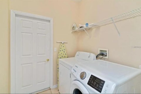 Casa en venta en Kissimmee, Florida, 4 dormitorios, 158.03 m2 № 2198087 - foto 27