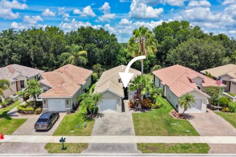 House in Port St. Lucie, Florida 2 bedrooms, 124.49 sq.m. № 2262715 - photo 27