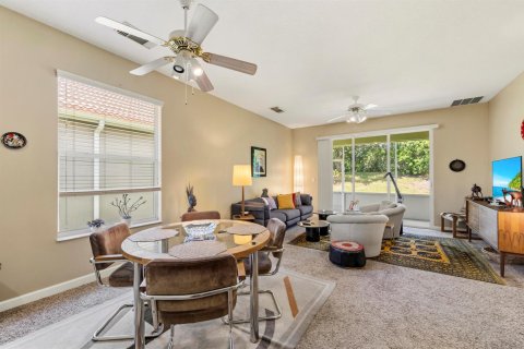 House in Port St. Lucie, Florida 2 bedrooms, 124.49 sq.m. № 2262715 - photo 13