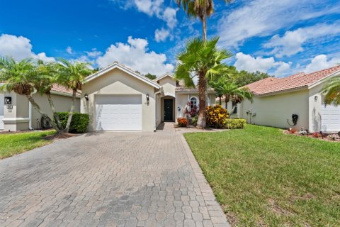 House in Port St. Lucie, Florida 2 bedrooms, 124.49 sq.m. № 2262715 - photo 26
