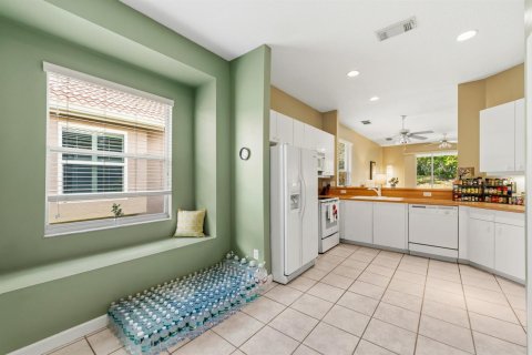 House in Port St. Lucie, Florida 2 bedrooms, 124.49 sq.m. № 2262715 - photo 11