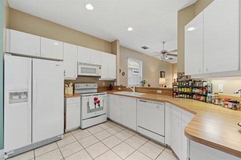 House in Port St. Lucie, Florida 2 bedrooms, 124.49 sq.m. № 2262715 - photo 3