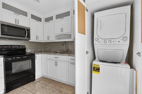 Adosado en venta en Sunrise, Florida, 3 dormitorios, 140.1 m2 № 2049516 - foto 30