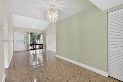Adosado en venta en Sunrise, Florida, 3 dormitorios, 140.1 m2 № 2049516 - foto 10