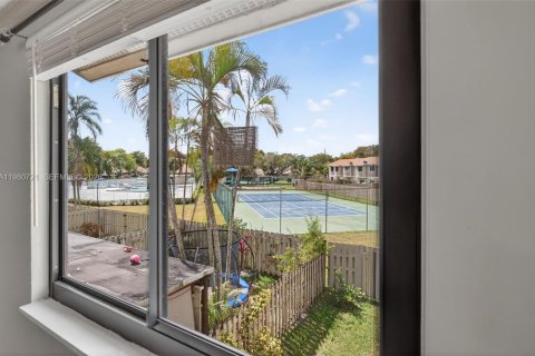 Adosado en venta en Sunrise, Florida, 3 dormitorios, 140.1 m2 № 2049516 - foto 21