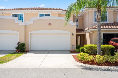 Adosado en venta en Saint Petersburg, Florida, 3 dormitorios, 211.91 m2 № 2218888 - foto 2