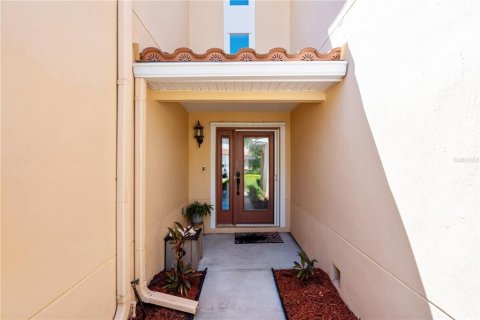 Adosado en venta en Saint Petersburg, Florida, 3 dormitorios, 211.91 m2 № 2218888 - foto 4