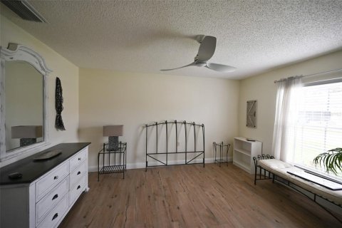 Casa en venta en New Port Richey, Florida, 2 dormitorios, 159.23 m2 № 1791159 - foto 30