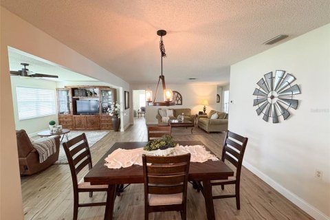 Casa en venta en New Port Richey, Florida, 2 dormitorios, 159.23 m2 № 1791159 - foto 22