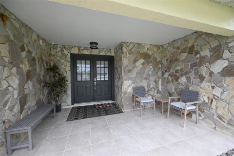 Casa en venta en New Port Richey, Florida, 2 dormitorios, 159.23 m2 № 1791159 - foto 3