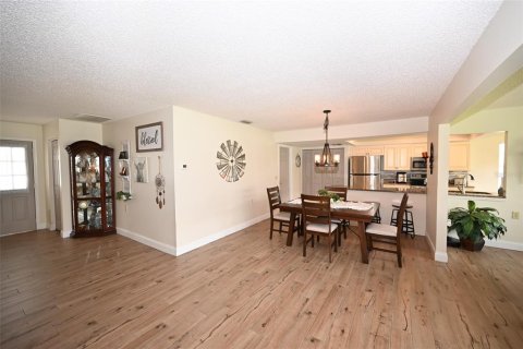 Casa en venta en New Port Richey, Florida, 2 dormitorios, 159.23 m2 № 1791159 - foto 9