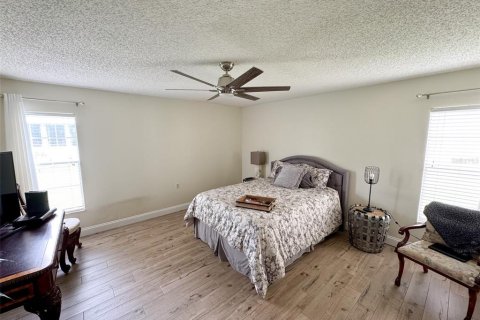 Casa en venta en New Port Richey, Florida, 2 dormitorios, 159.23 m2 № 1791159 - foto 25