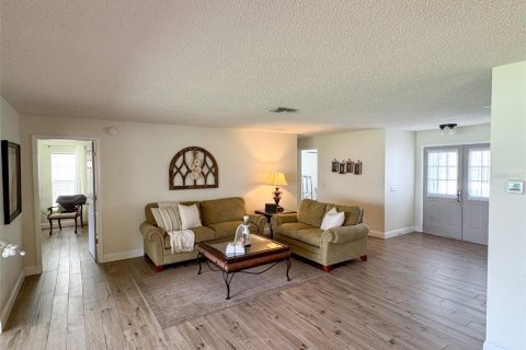 Casa en venta en New Port Richey, Florida, 2 dormitorios, 159.23 m2 № 1791159 - foto 23