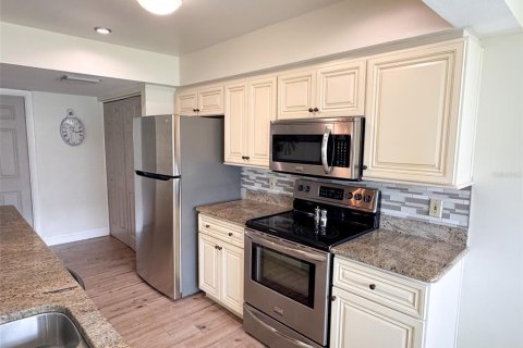 Casa en venta en New Port Richey, Florida, 2 dormitorios, 159.23 m2 № 1791159 - foto 14