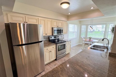 Casa en venta en New Port Richey, Florida, 2 dormitorios, 159.23 m2 № 1791159 - foto 15