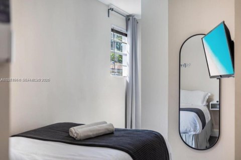 Снять в аренду квартиру в Форт-Лодердейл, Флорида 2 спальни, 55.74м2, № 2041344 - фото 14