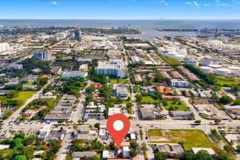 Снять в аренду квартиру в Форт-Лодердейл, Флорида 2 спальни, 55.74м2, № 2041344 - фото 7