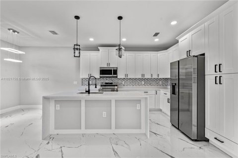 Casa en venta en Lehigh Acres, Florida, 4 dormitorios, 159.7 m2 № 1784110 - foto 9
