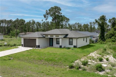 Casa en venta en Lehigh Acres, Florida, 4 dormitorios, 159.7 m2 № 1784110 - foto 1
