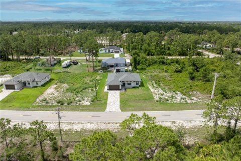 Casa en venta en Lehigh Acres, Florida, 4 dormitorios, 159.7 m2 № 1784110 - foto 5