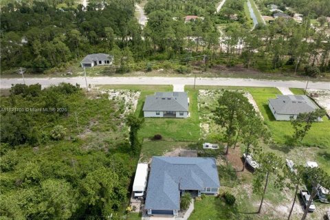 Casa en venta en Lehigh Acres, Florida, 4 dormitorios, 159.7 m2 № 1784110 - foto 19