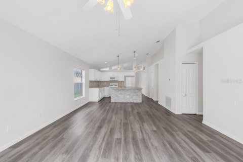 Villa ou maison à louer à Clermont, Floride: 4 chambres, 177.72 m2 № 2387687 - photo 7