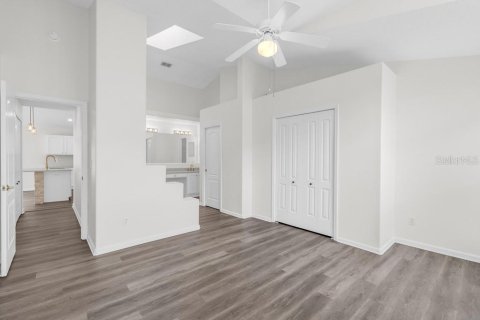 Villa ou maison à louer à Clermont, Floride: 4 chambres, 177.72 m2 № 2387687 - photo 17