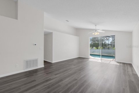 Villa ou maison à louer à Clermont, Floride: 4 chambres, 177.72 m2 № 2387687 - photo 9