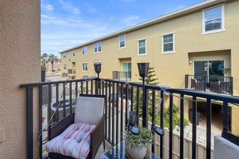 Adosado en venta en New Port Richey, Florida, 2 dormitorios, 140.19 m2 № 1723215 - foto 11