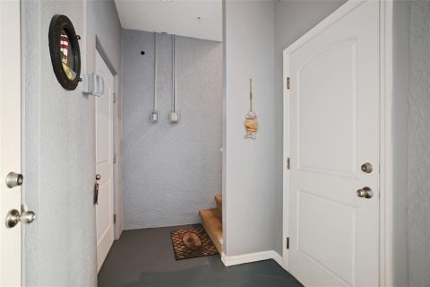 Adosado en venta en New Port Richey, Florida, 2 dormitorios, 140.19 m2 № 1723215 - foto 9