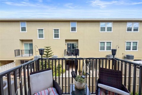 Adosado en venta en New Port Richey, Florida, 2 dormitorios, 140.19 m2 № 1723215 - foto 10
