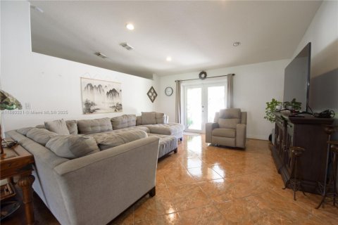 House in Homestead, Florida 4 bedrooms, 217.48 sq.m. № 2016988 - photo 5