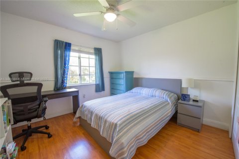 House in Homestead, Florida 4 bedrooms, 217.48 sq.m. № 2016988 - photo 20