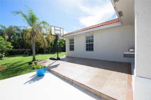 House in Homestead, Florida 4 bedrooms, 217.48 sq.m. № 2016988 - photo 28