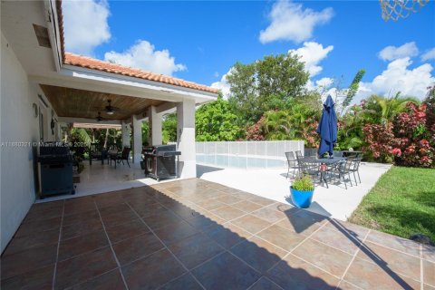 House in Homestead, Florida 4 bedrooms, 217.48 sq.m. № 2016988 - photo 30