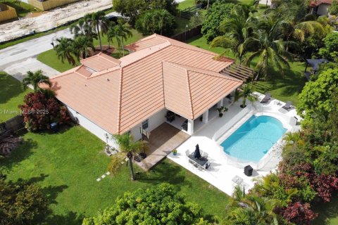 House in Homestead, Florida 4 bedrooms, 217.48 sq.m. № 2016988 - photo 2